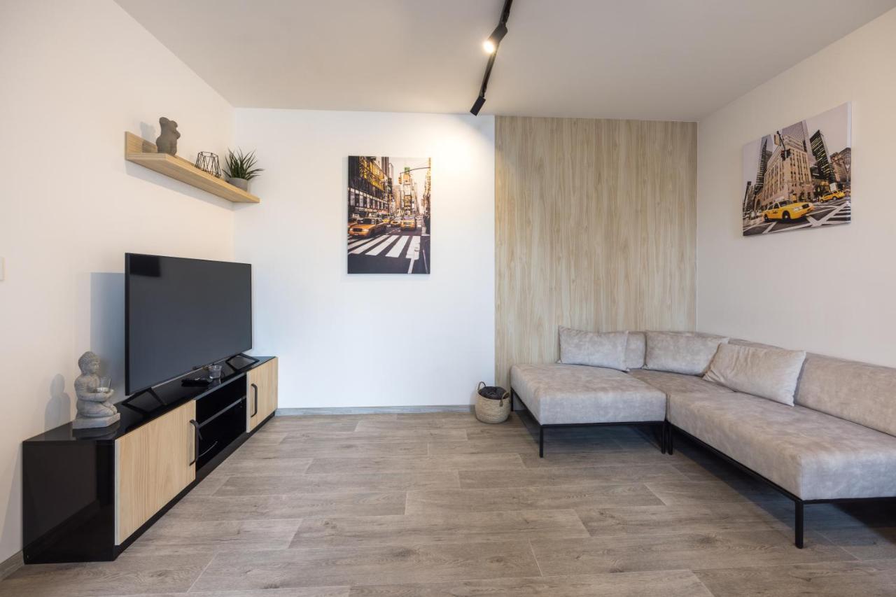 Na Lanech Apartment *